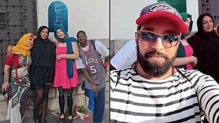 Casus Lady se déplace avec ses prothèses
