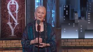 L'actrice jouant Tante May a 97 ans