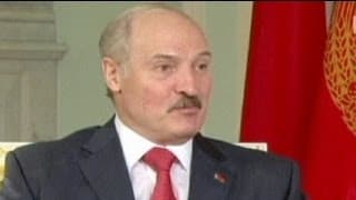 Lukashenko qui sort " je peux pardonner les lesbiennes mais pas les hommes gays "