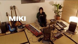 La chanteuse Miki pète un câble en pleine interview