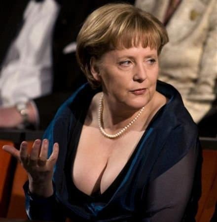 Se branler sur Angela Merkel + PHOTOS TOUTE NUE