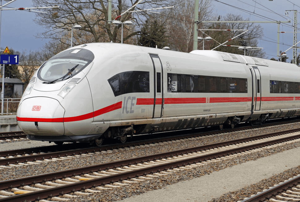 TGV : Mais L'ALLEMAGNE >>>>>>>>>> FRANCE AAYAAO