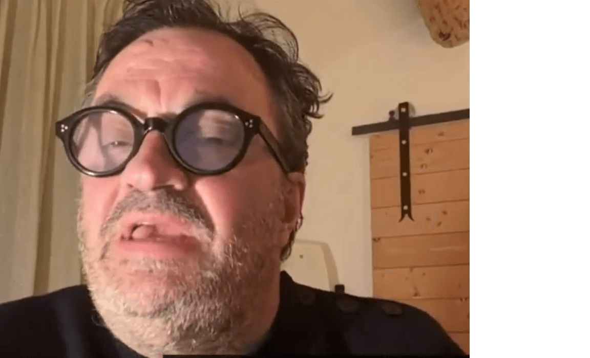 un énième gros porc répugnant de restaurateur réclame des migrants
