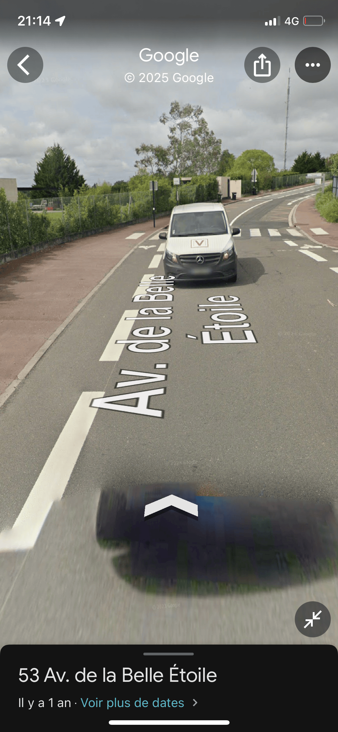 [PHOTO] Les trottoirs ROUGES et la route NOIR en france cette IMONDICE AYAAAA