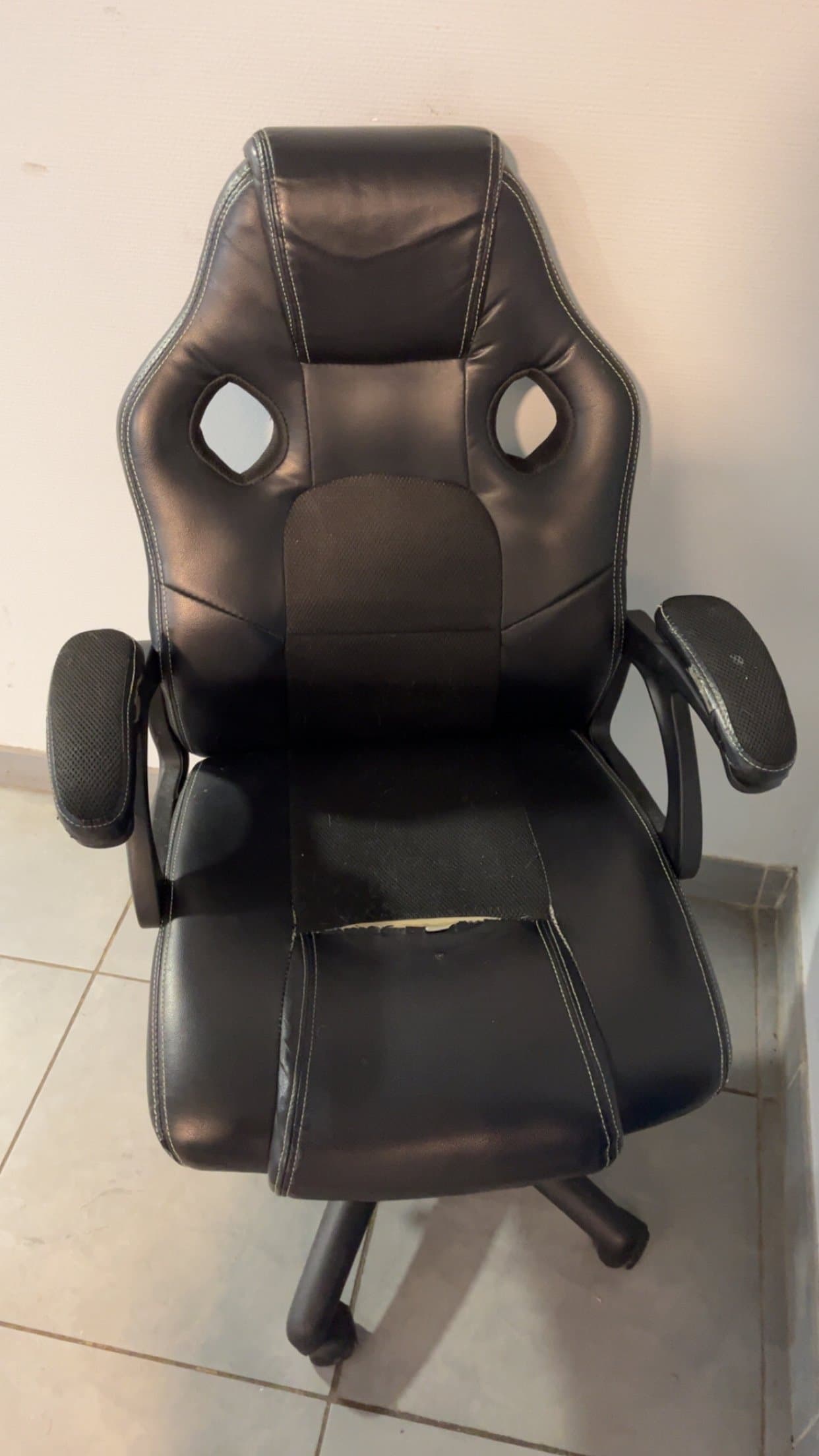 Ma chaise GAMING de plus de 17 ans est bientôt MORTE