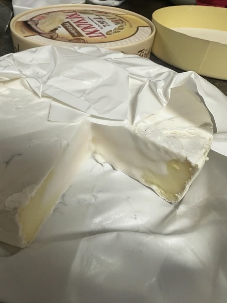 Ce camembert, il se mange encore ou c’est risqué ?