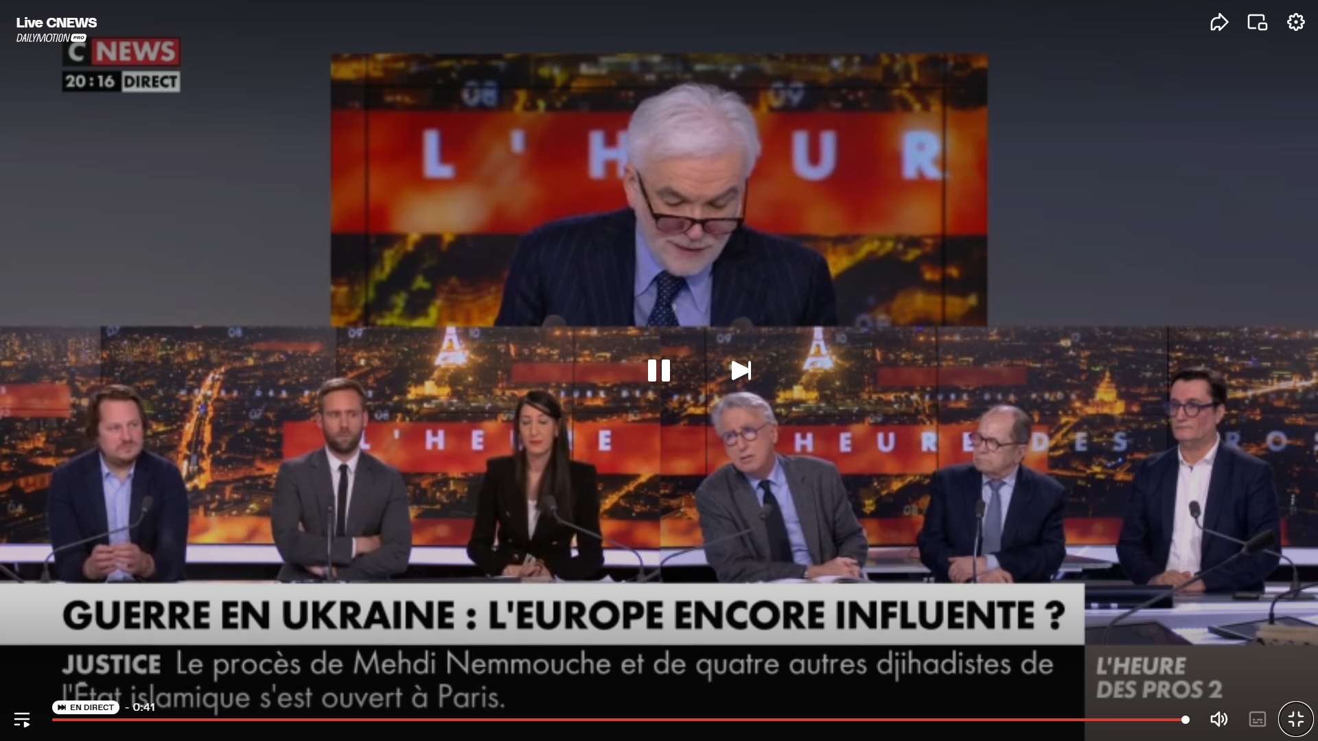 La gueule du plateau CNEWS on en parle ?