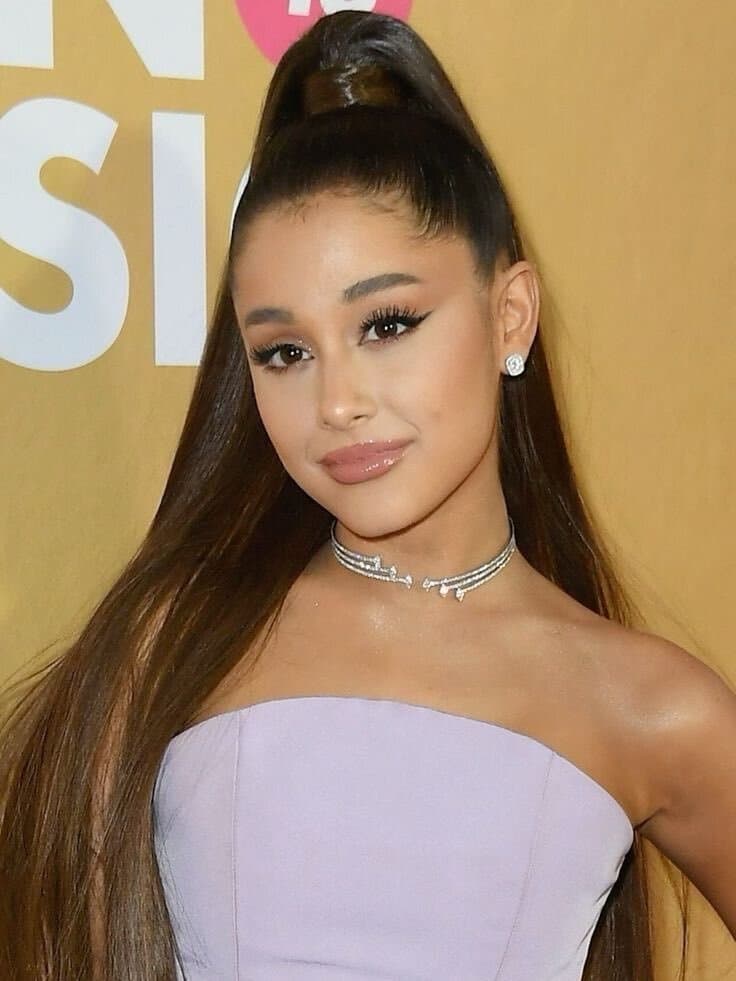 [ALERTE] Ariana Grande a prit un MUR MONUMENTAL