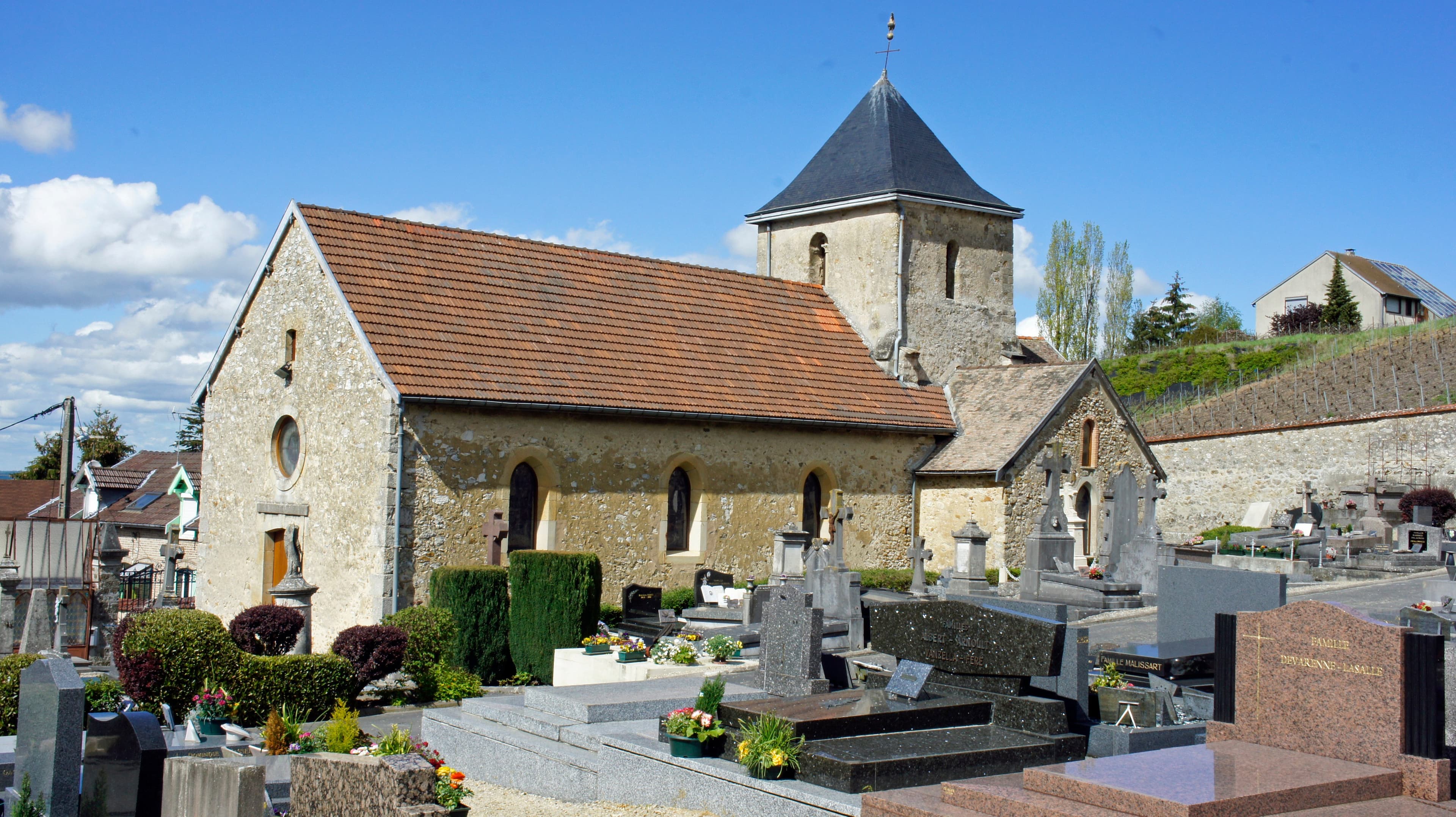 Devenir le fou d'un village, ça me tente de plus en plus.