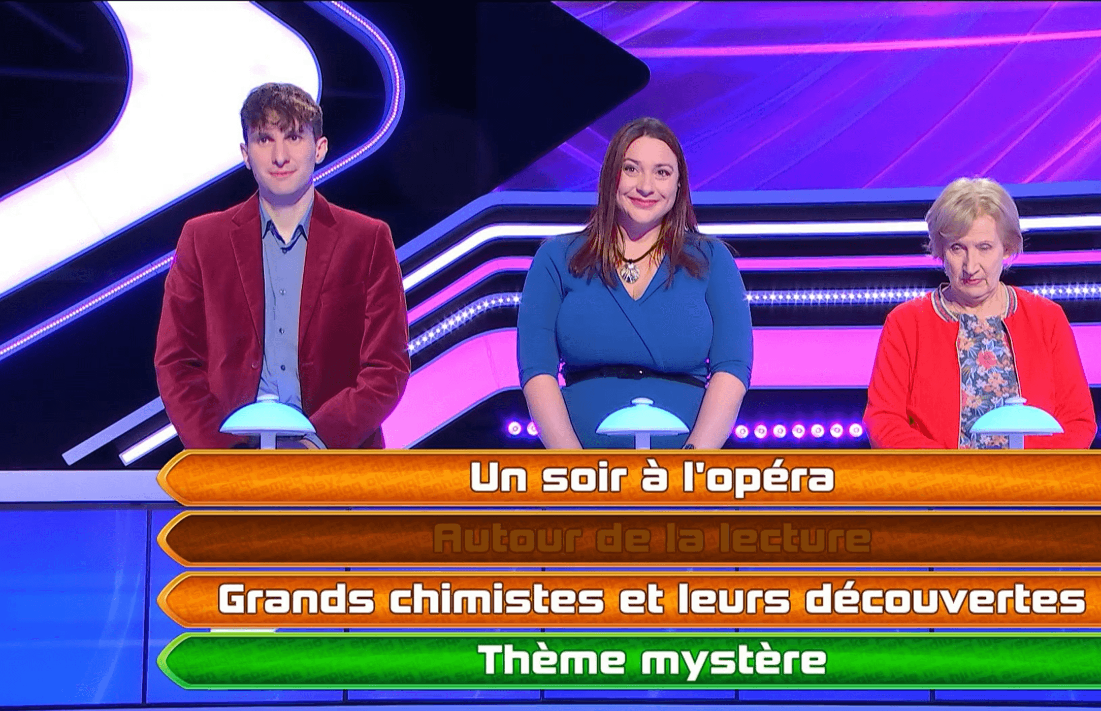 [PHOTO] MILF avec NIBARDS 10/10 à Question Pour Un Champion (BZEZ)