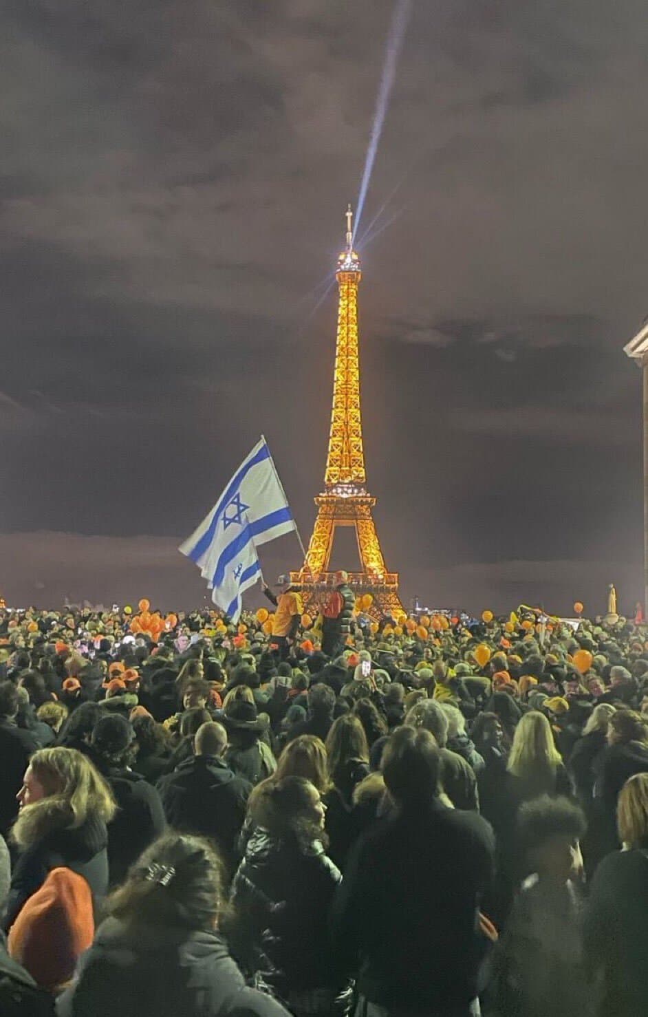 🚨 [PHOTO] La France rend une dernière fois hommage à la famille BIBAS