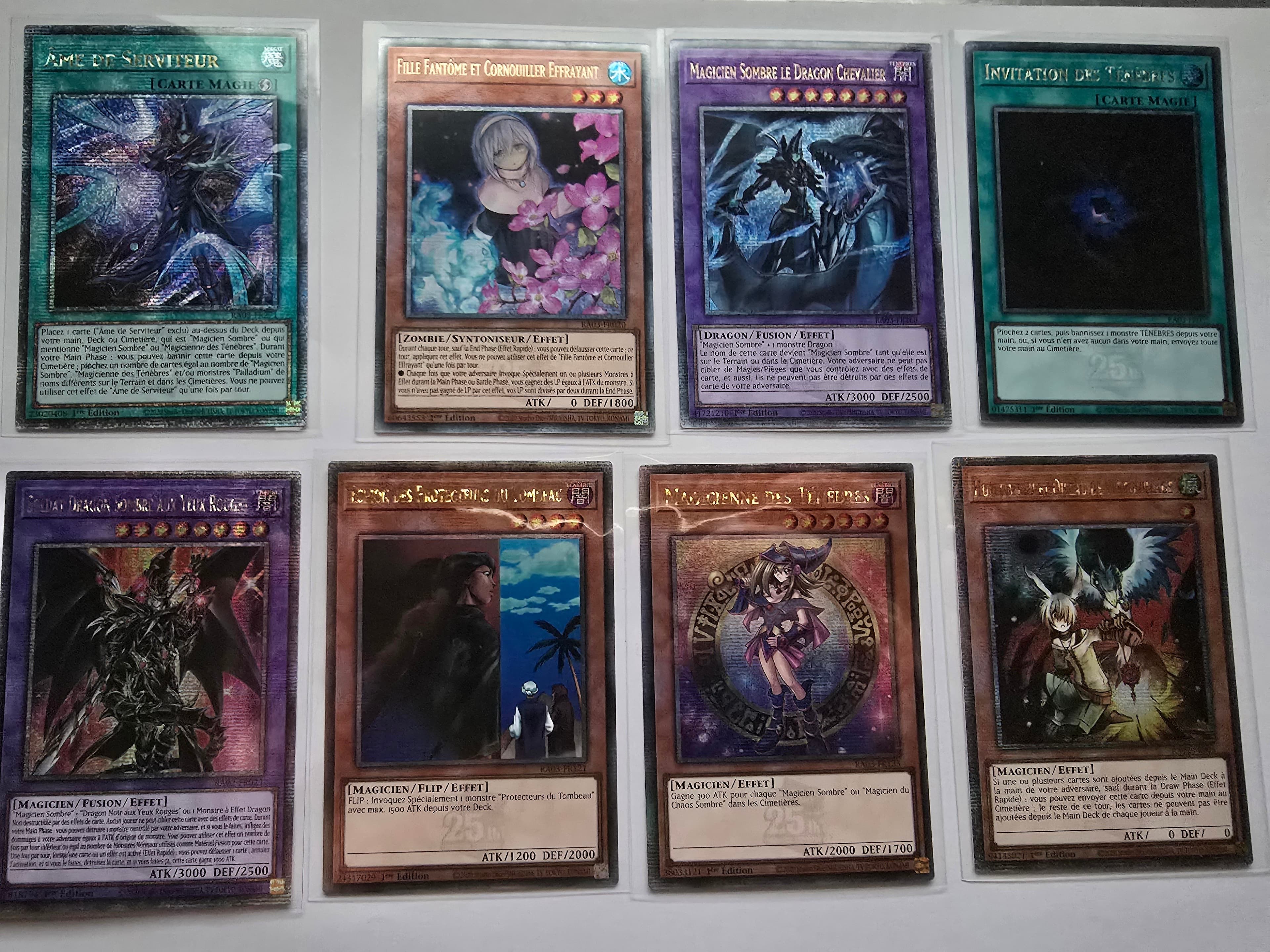 Je vends ces 8 cartes yu gi oh pour 300 euros