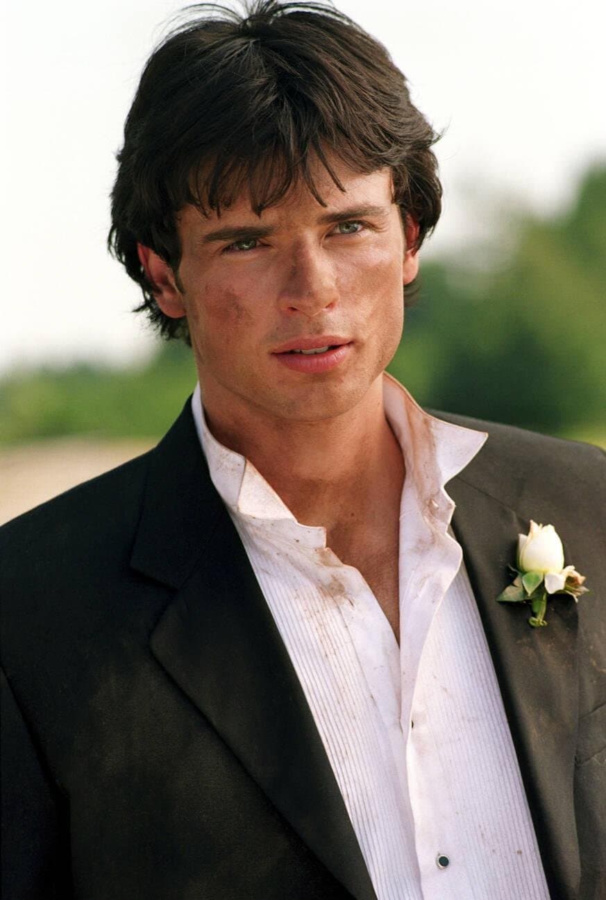 Tom Welling, from 10/10 to 2/10