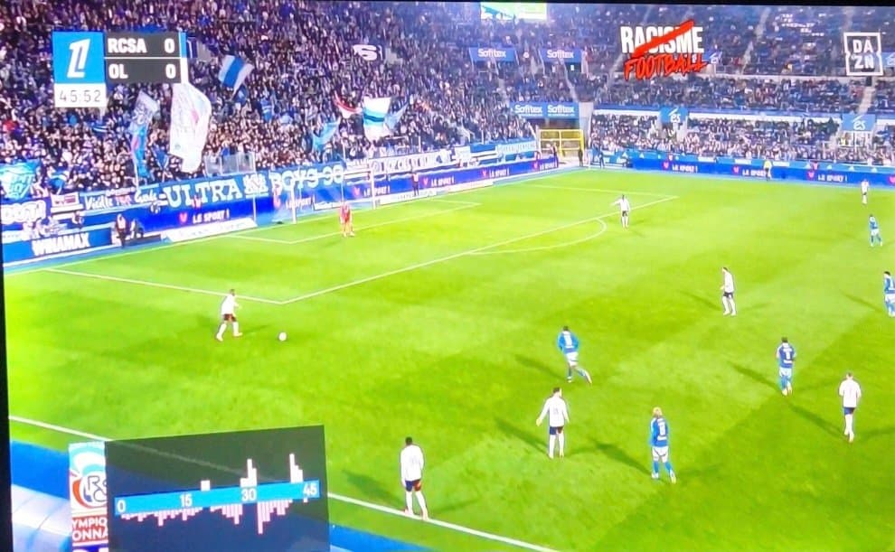 On m explique le Sticker sur DAZN