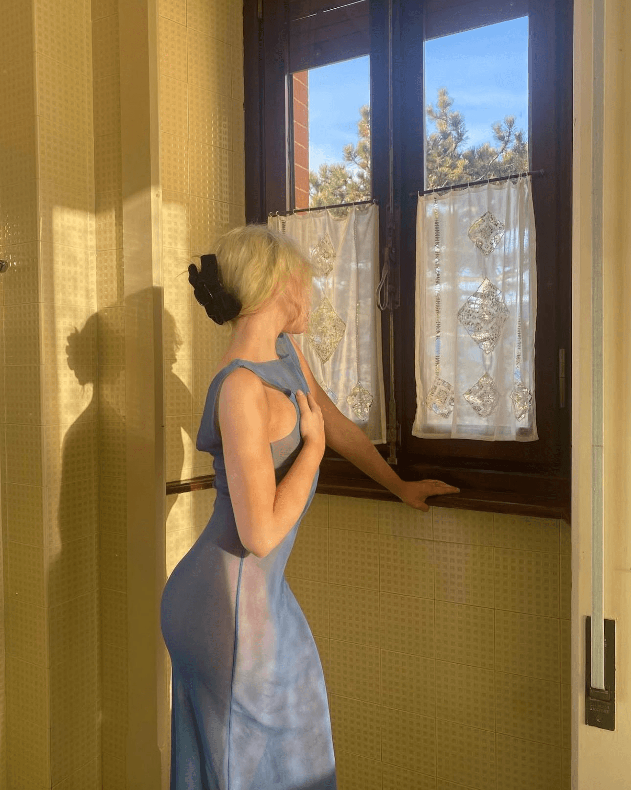 La POPSTAR SABRINA CARPENTER c'est une jolie femme ?
