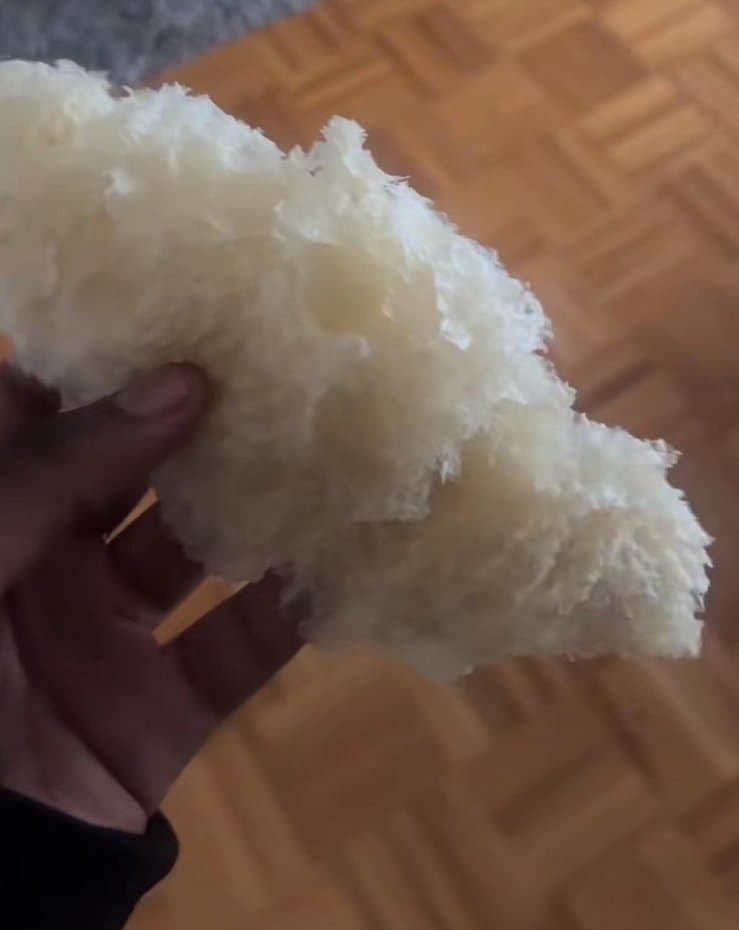Vous aussi vous mangeaient vos croissants comme ça ?
