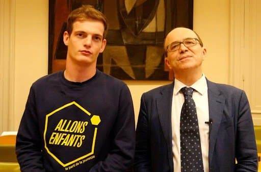 Ce DEPUTE RENAISSANCE passe de CHAD chevelus à CALVITIE INEXISTANT AHI
