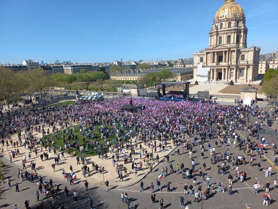 Le peuple derrière marine