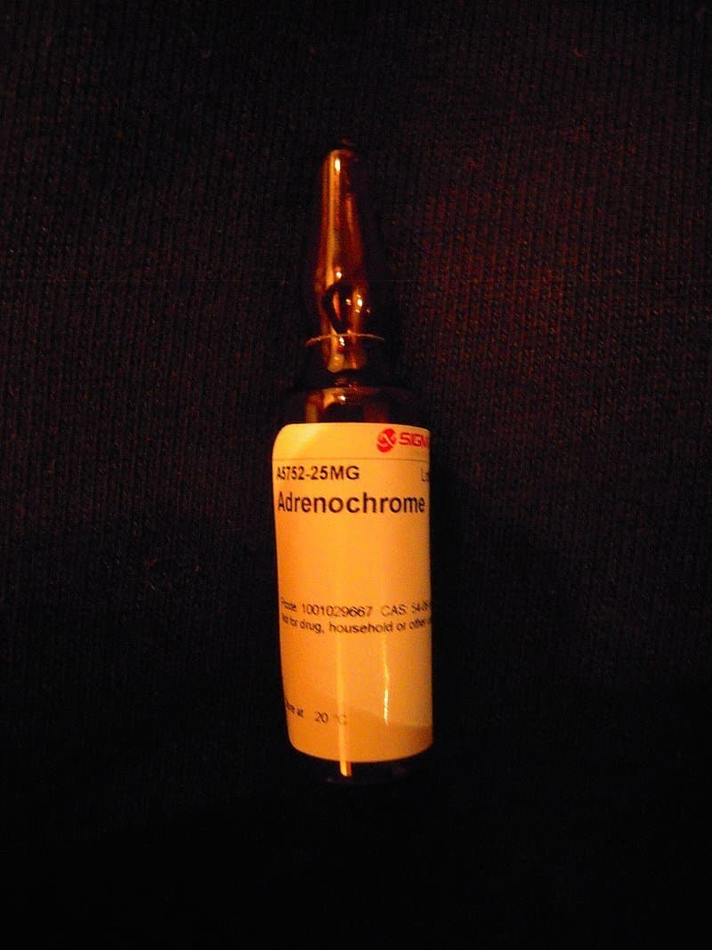 j'ai trouvée cette FIOLE / CAPSULE 🍶🧴