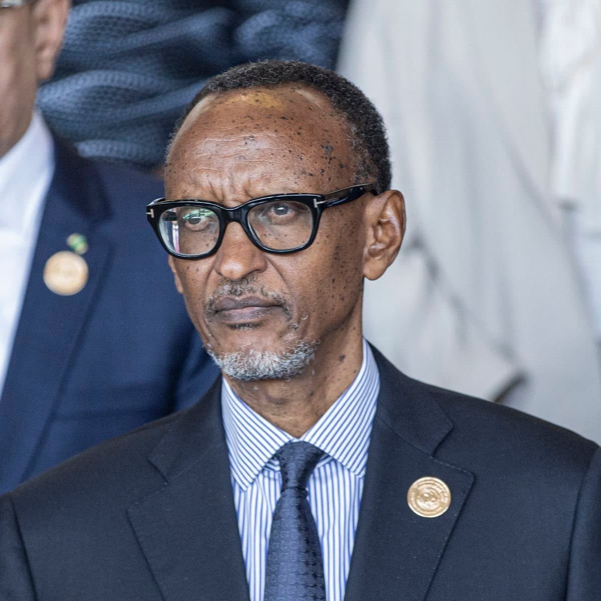 Un dirigeant plus ALPHA que PAUL KAGAME ?