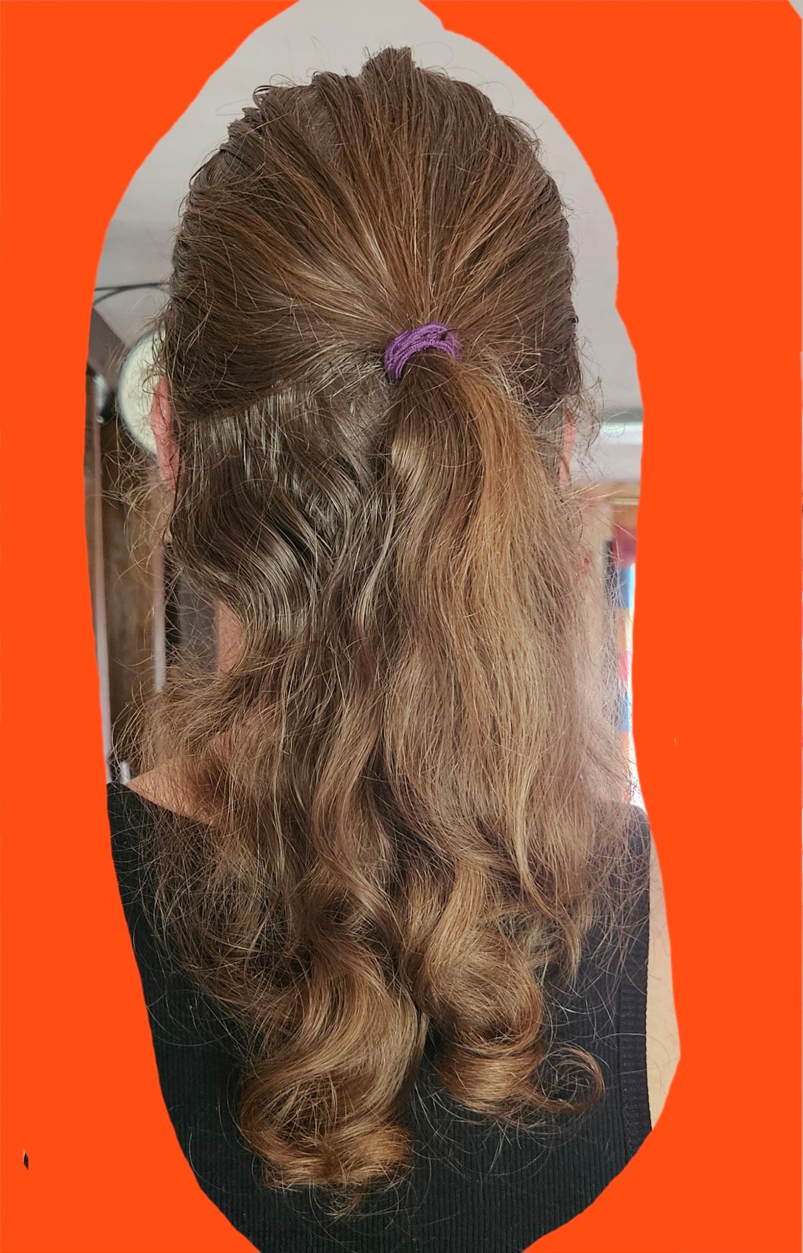 LE FORUM JUGE MES CHEVEUX (photo) (cheveux longs) (blond) (bouclés) (nofake) (/20)