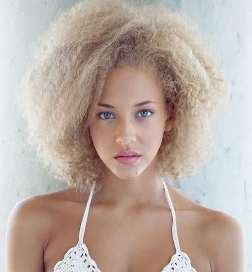 [PUTAIN] Cette TEEN BLONDE AUX YEUX BLEUS
