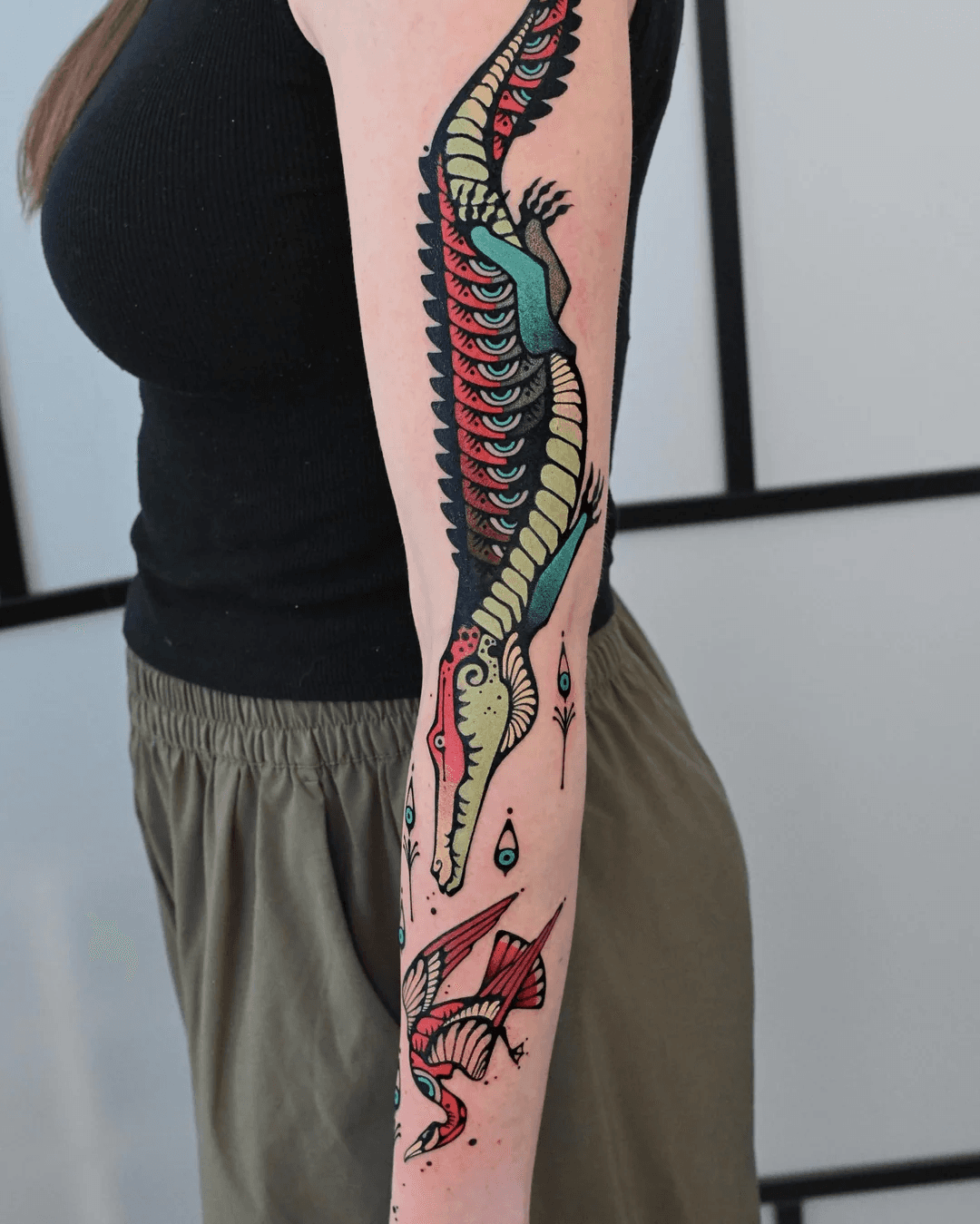 Vous validez le tatouage de cette femme avec des gros seins ?