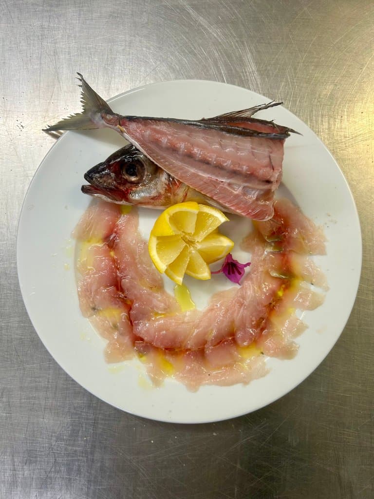 Petit Usuzukuri de chinchard méditerranéen