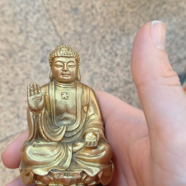 La douane m'a confisqué mon Bouddha