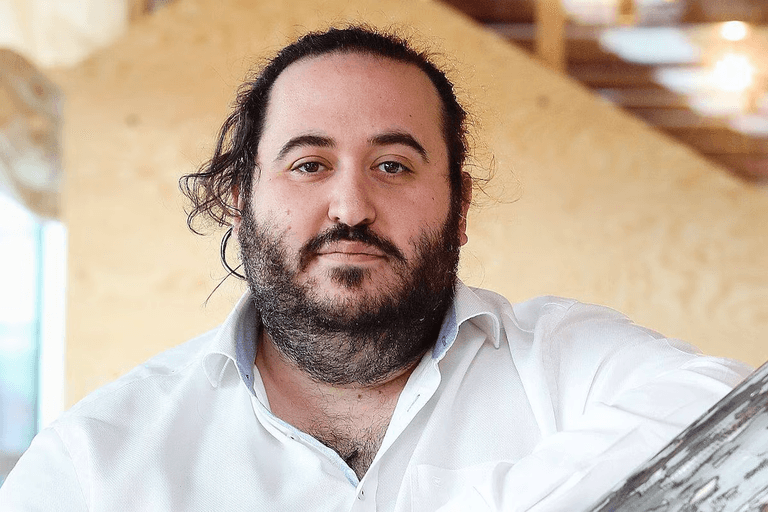 Oussama Ammar se rase mal