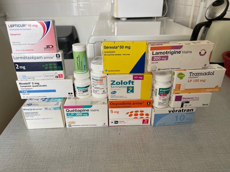MON ARMOIRE À PHARMACIE ESTOMAQUE LE FORUM